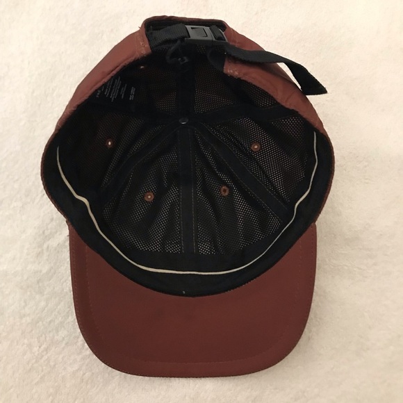 Rag & Bone of New York Adjustable Maroon Cap - Picture 4 of 14